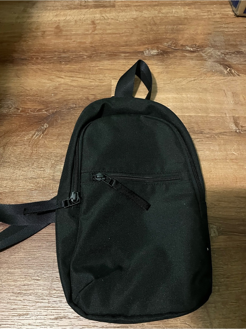 Vera Bradley Sling Crossbody Bag - Picture 4 of 5